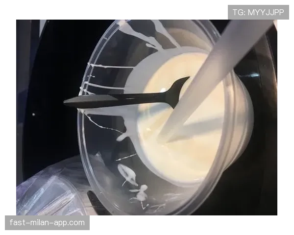 王昶家冰箱里塞满蛋白粉，连饮料都只喝无糖的