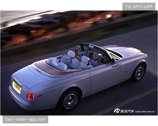 洛赫特训练完就直接豪车接走？这生活跟普通人差啥呀！